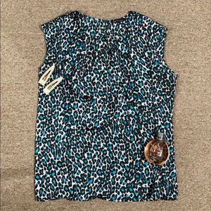 Violet & Claire Sleeveless Blue Blouse size 2X